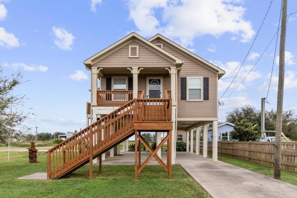 4 Free Kayaks For Use & Short Drive To The Beach! Villa Bolivar Peninsula Exterior photo