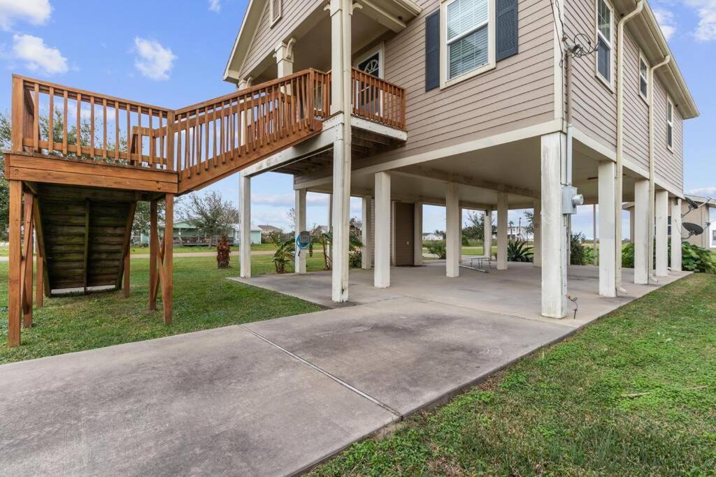 4 Free Kayaks For Use & Short Drive To The Beach! Villa Bolivar Peninsula Exterior photo